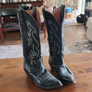 Vintage NUCONA Black Leather Cowboy Boots with Silver Embroidery